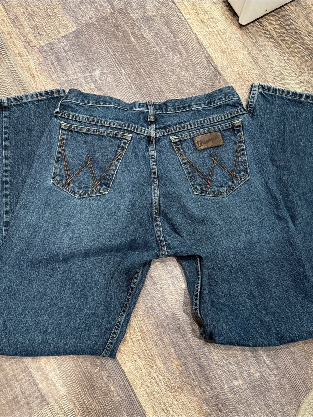 Men’s Wrangler Jeans - Picture 3 of 4